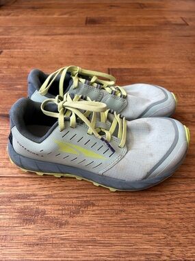 Altra Superior 5 Trail Running Shoes Foot Shape Zero Drop Womens Size 6
